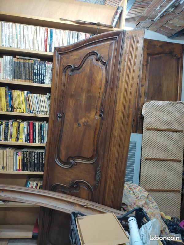 Armoire provençale de mariage (Aix en Provence) en noyer XVIIIème siècle (image 4)