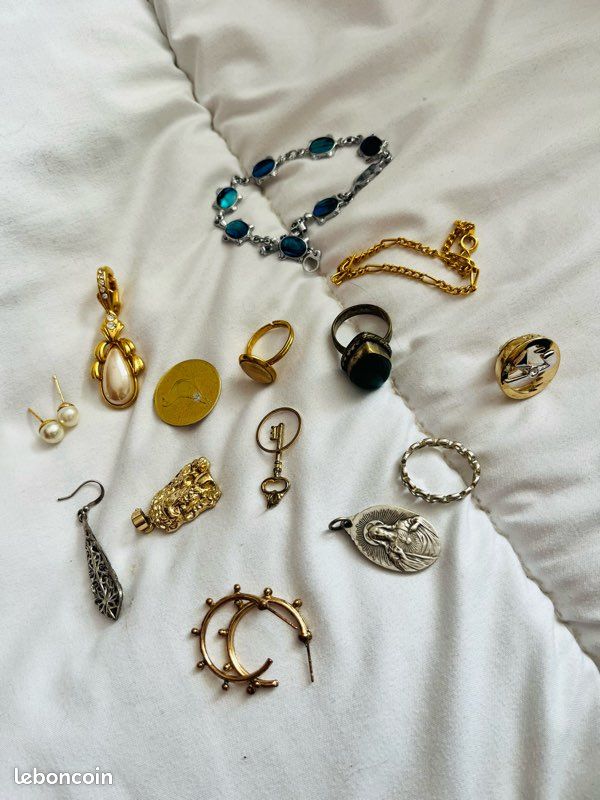 Lot de bijoux vintage (image 2)