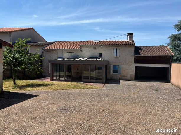 Maison en pierre T5 de 120m² avec jardin et dépendances – Germond-Rouvre (Proche Niort)