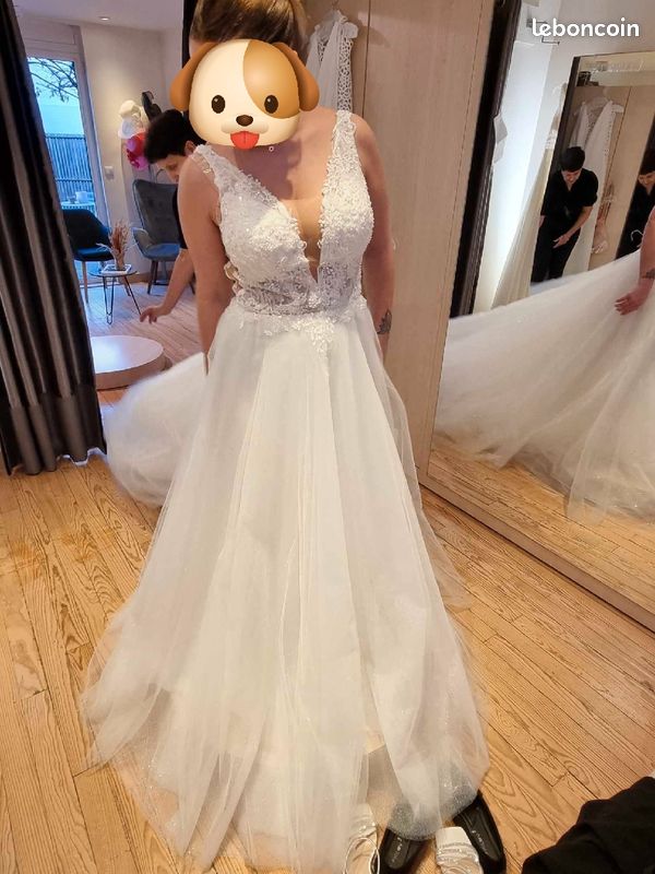 Robe de mariée NEUVE dans la housse non retouchée Vêtements
