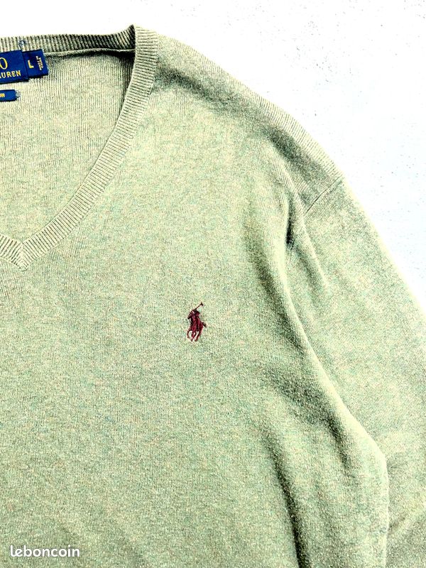 #RLS010. Pull Polo Ralph Lauren homme – vert sauge – col V – coton Pima – logo bordeaux – taille L (image 3)