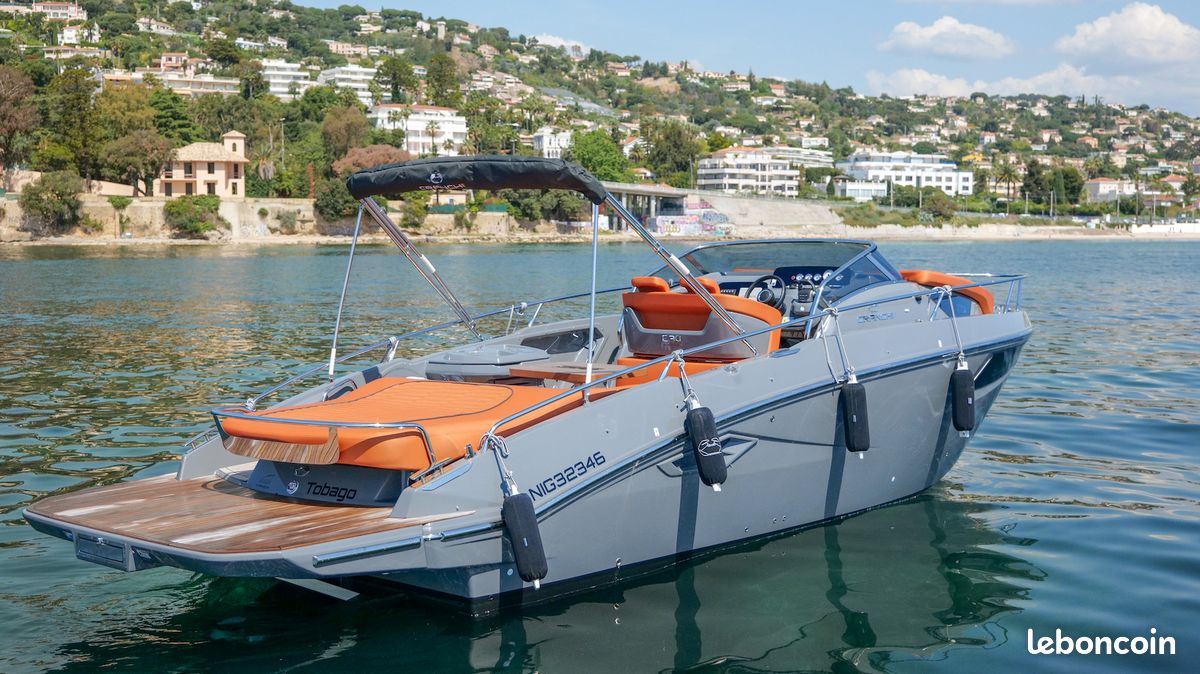 CRANCHI E30 ENDURANCE – 2021 | VOLVO PENTA D4 320 CV | Full options – Très bon état (image 2)