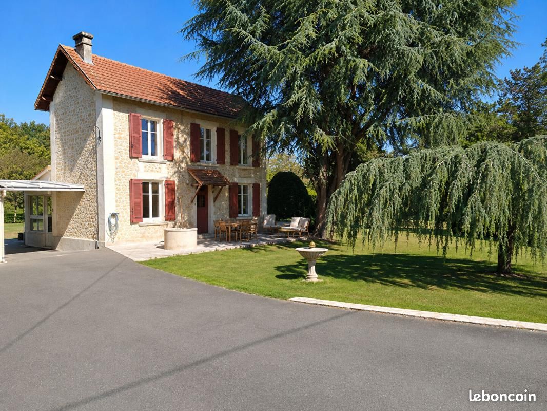 Maison 6 pièces 103 m² · à Jarnac · 103 m² · 229 000 €