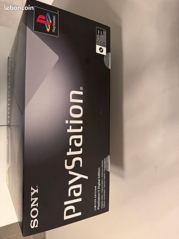 PS5 Slim 30ème anniversaire + Lecteur PS5 + Manette DualSense PS5 30e anniversaire (image 5)