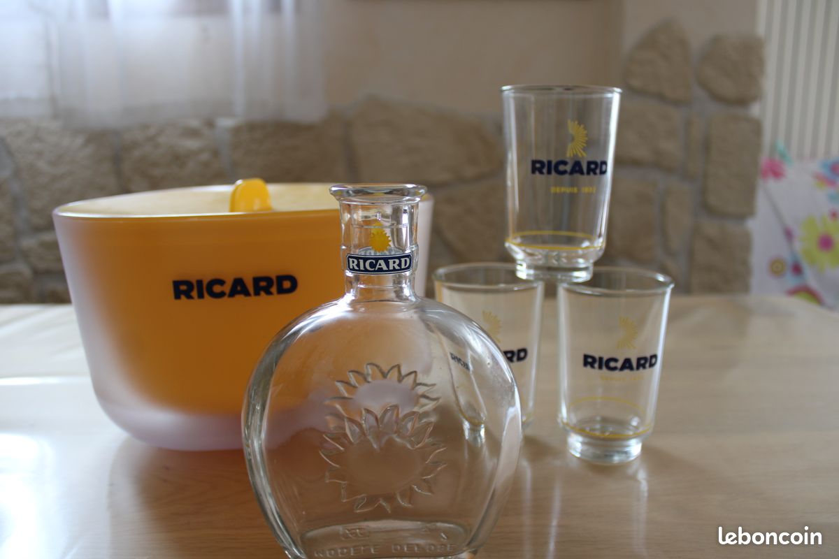 Ensemble articles publicitaires ricard - Collection