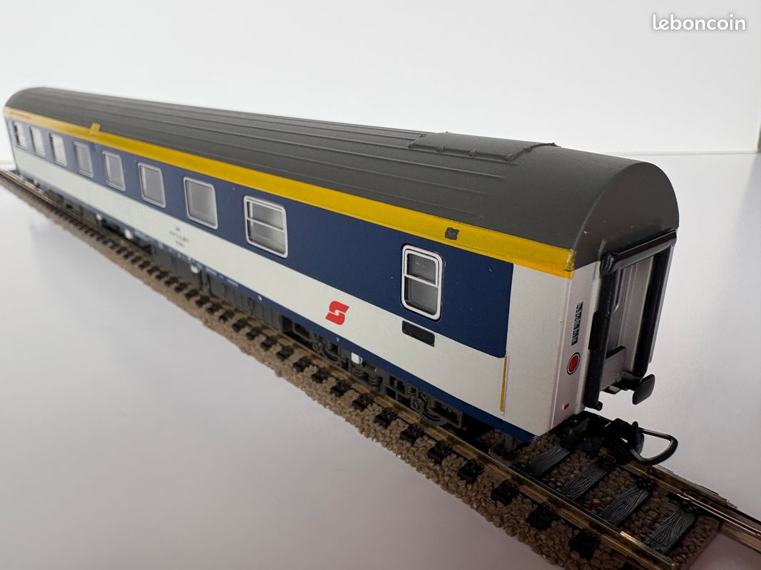RAILTOP MODELL voiture voyageurs 2ième classe UIC X OBB 32203