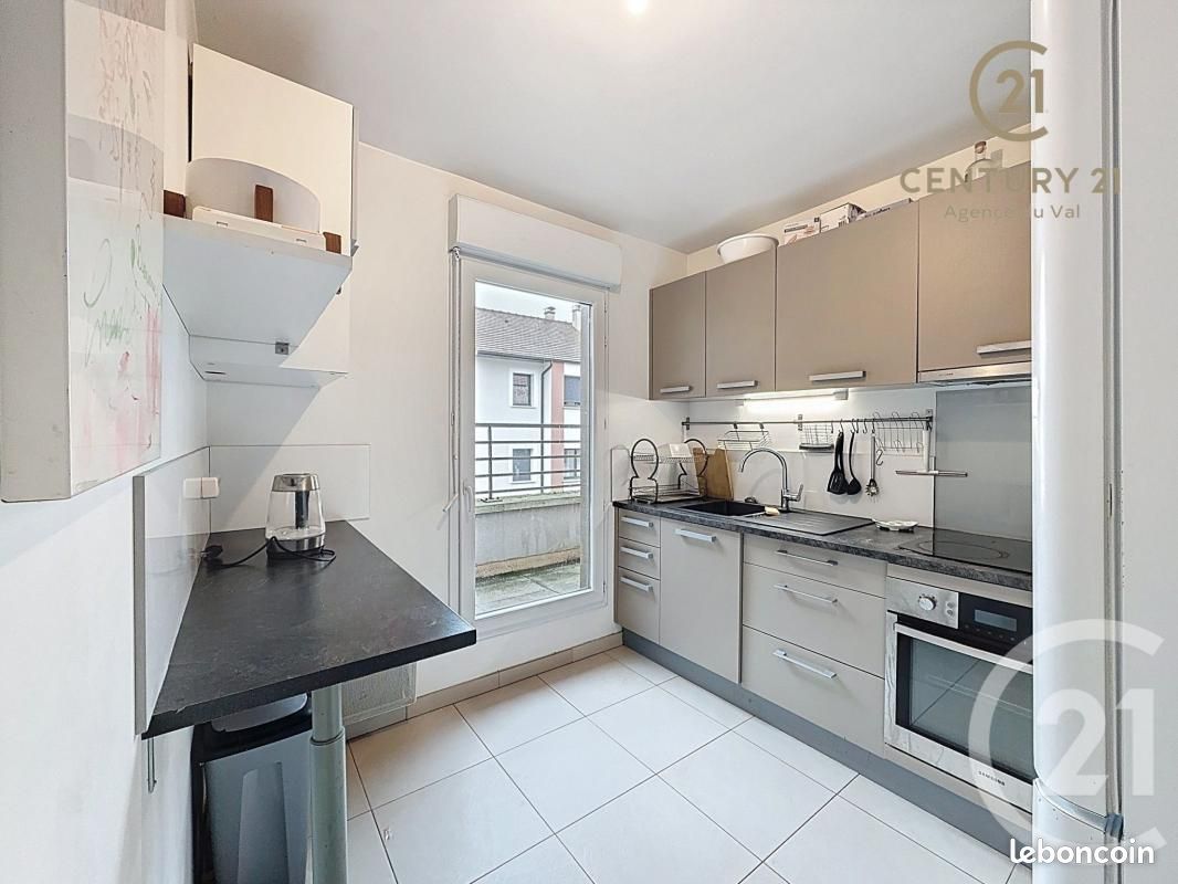 Appartement a louer champs-sur-marne - 4 pièce(s) - 96 m2 - Surfyn