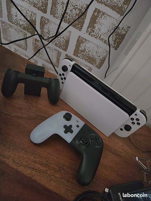 Nintendo Switch Oled (image 1)