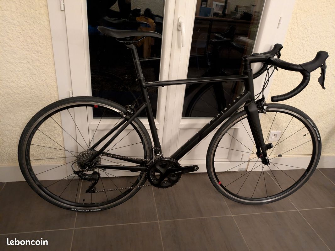 VELO ROUTE Van Rysel EDR AF 105 noir Vélos