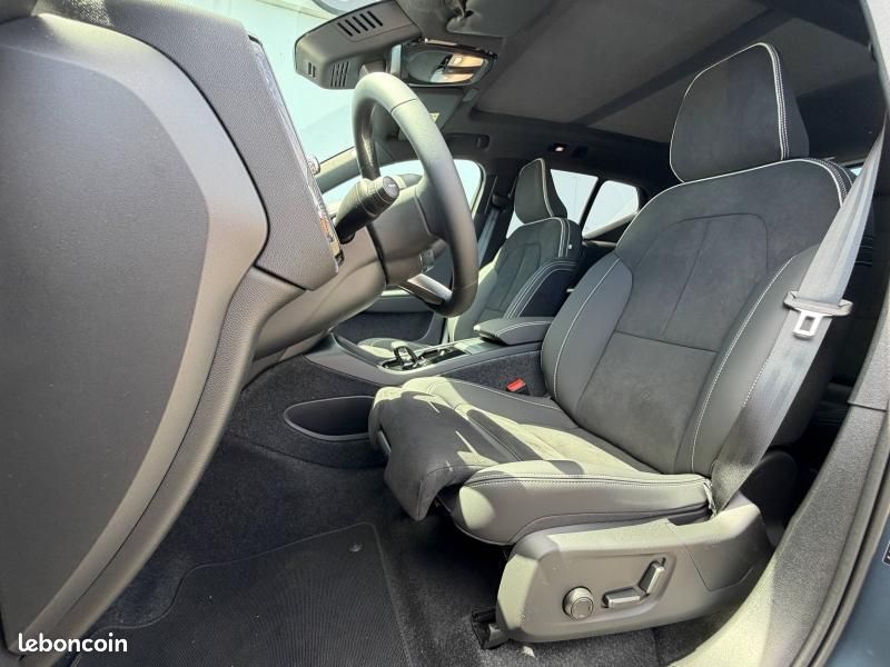 Volvo EX40 Single Extended Range 252ch Ultra (image 7)