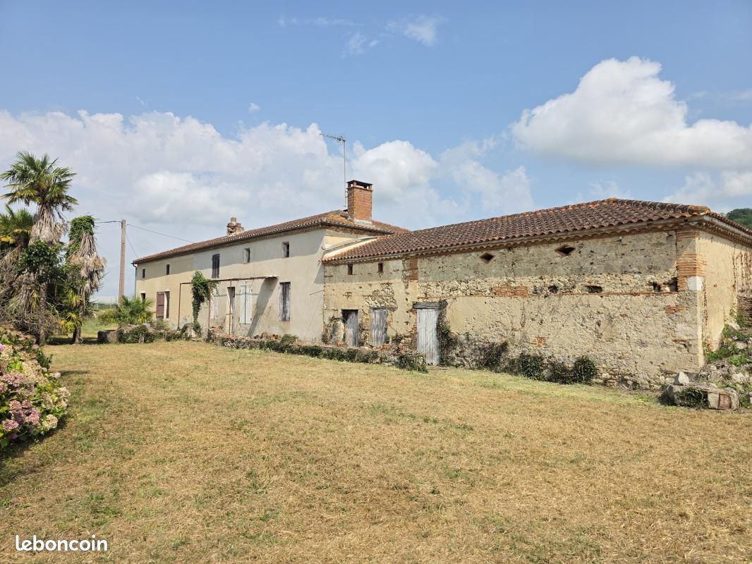Maison 6 pièces 205 m² · à Clermont-Dessous · 205 m² · 109 000 €