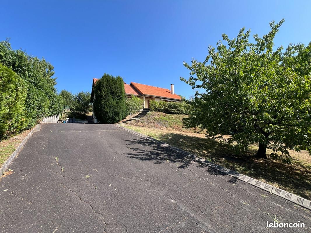 Maison 6 pièces 160 m² · à Clermont-Ferrand · 160 m² · 254 400 €