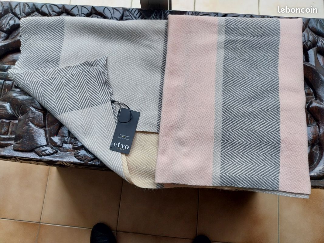 Écharpe / Étole MANTERO Vintage - Laine Et Soie (53%/47%) - 170 X 67 Cm - Marron - Occasion