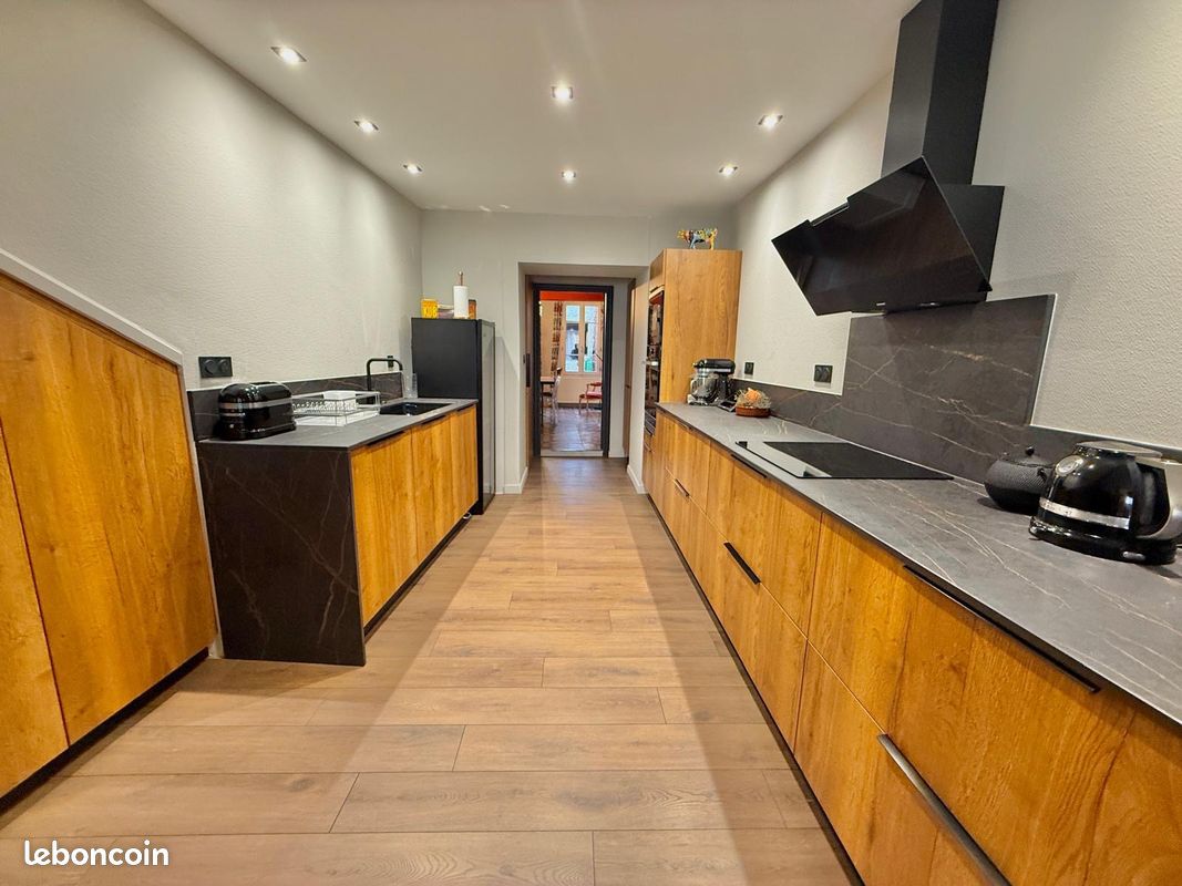 Maison 8 pièces 230 m² · à Mirepoix · 230 m² · 441 000 €