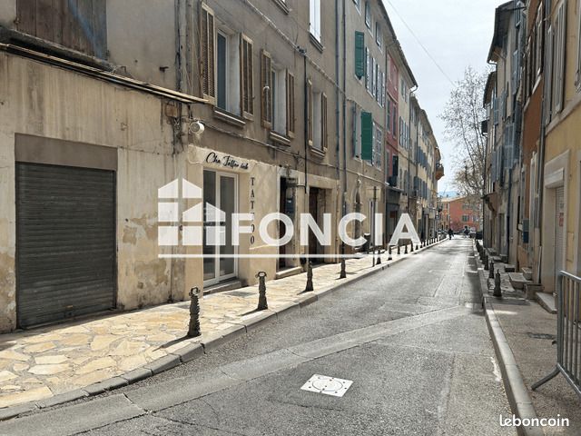 Parking 12 m² · à Le Beausset · 12 m² · 84 €/mois