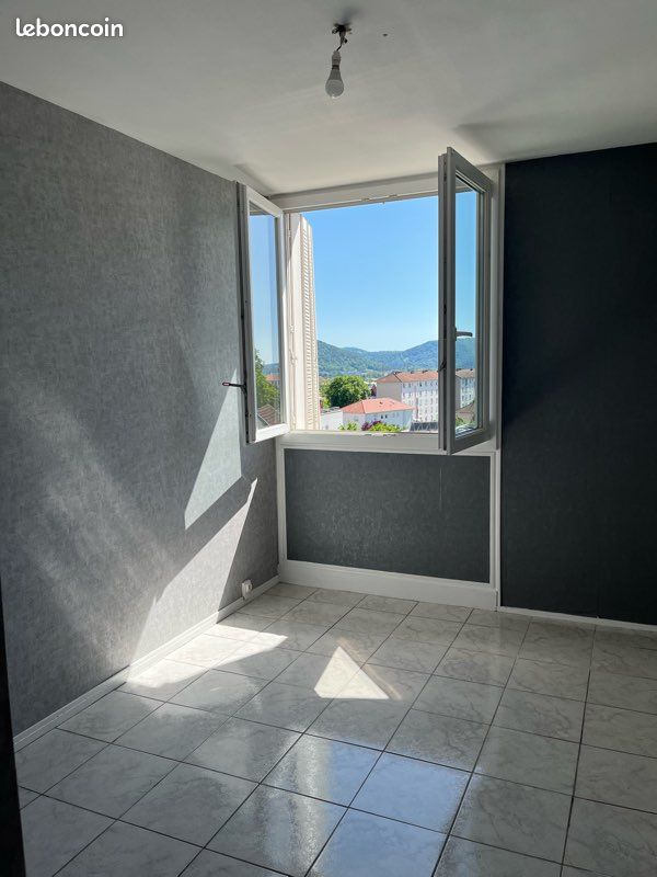 Appartement 4 pièces 70 m² · à Besançon · 70 m² · 880 €