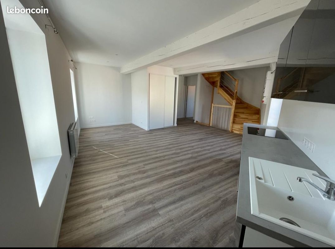 Appartement 3 pièces 80 m² · à Thoissey · 80 m² · 690 €/mois