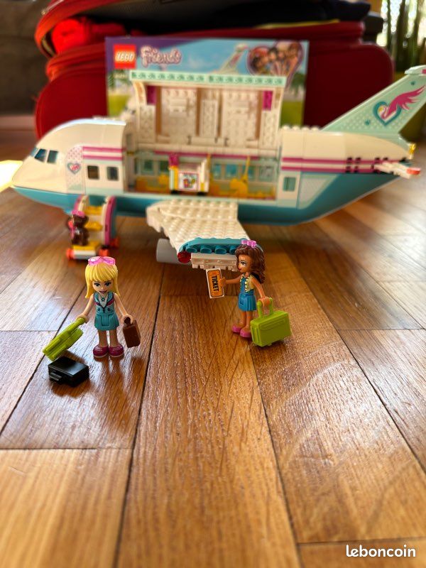 LEGO Friends - L'avion de Heartlake City - 41429 (image 2)