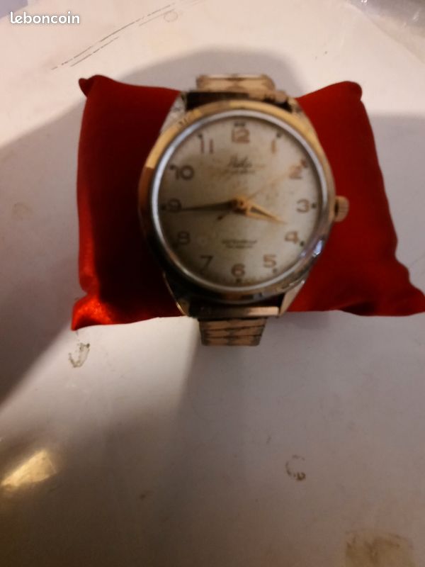 Montre Bracelet Homme Vintage Années 1990 - Mouvement Quartz, Boîtier Doré Acier, Cadran Doré, Bracelet Cuir Marron