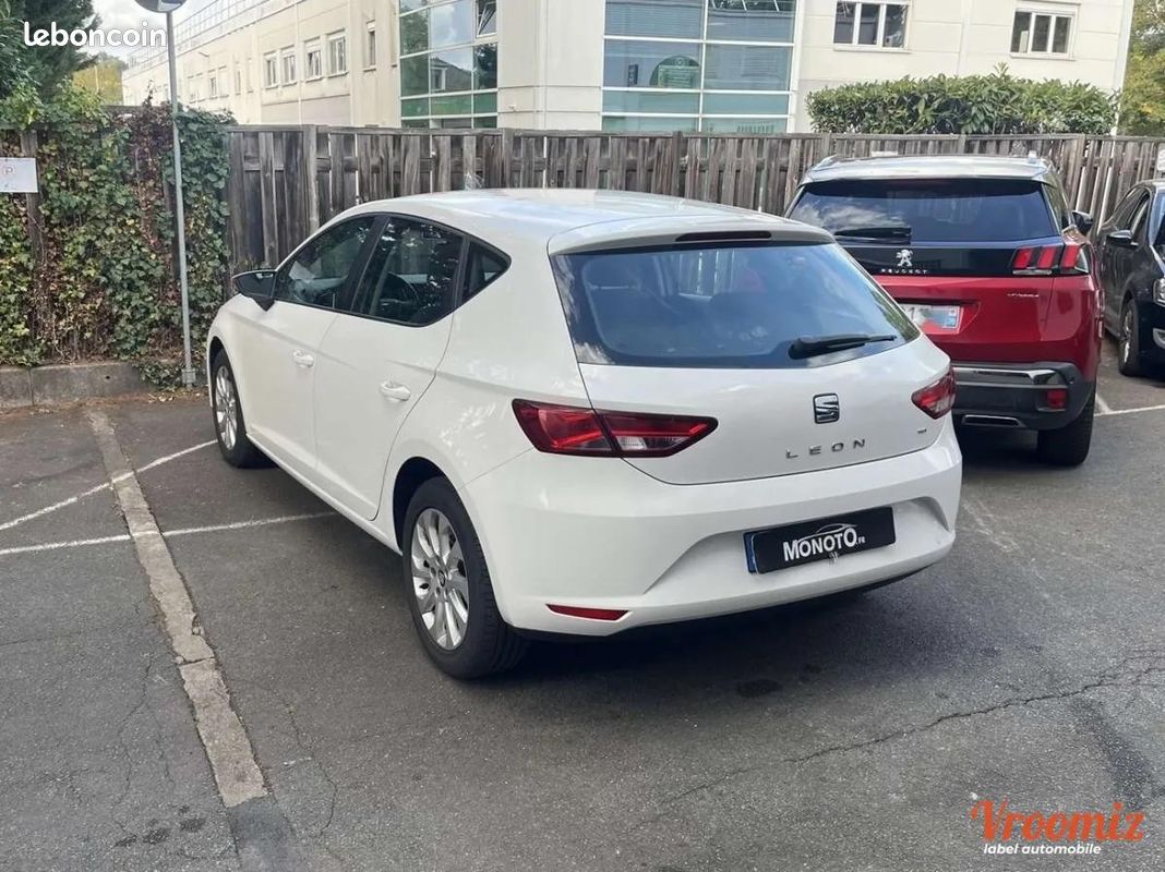 Seat Leon CONNECT 1.2 TSI 105 cv - SIEGES CHAUFFANTS / CLIM (image 3)