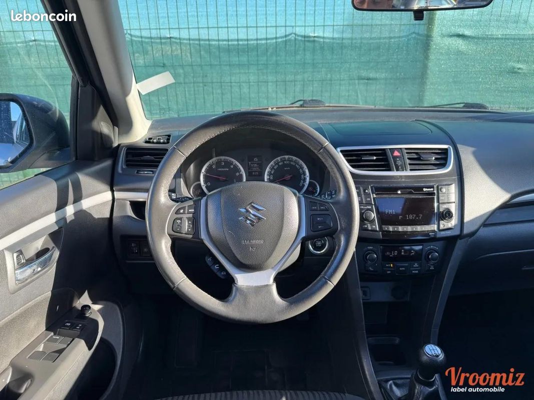 Suzuki Swift 1.3 DDIS 75 GLX (image 6)
