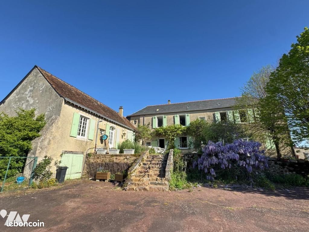 Maison 10 pièces 257 m² · à Saint-Denis-d'Orques · 257 m² · 239 000 €