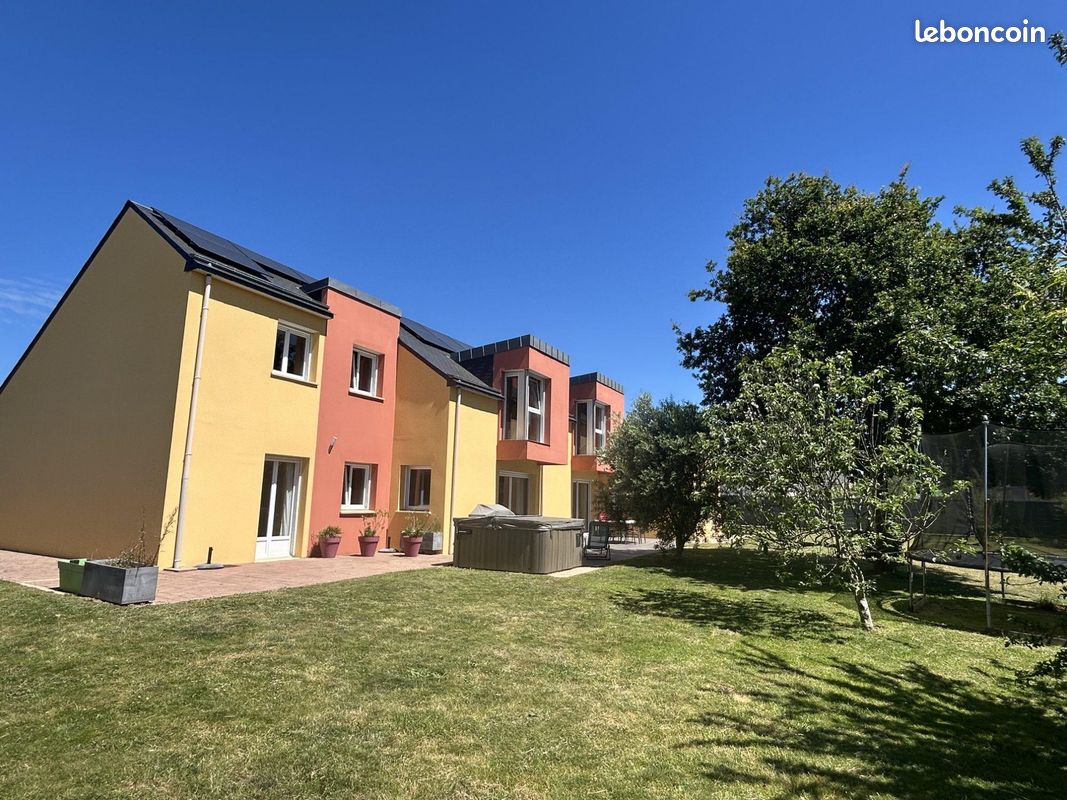 Maison 9 pièces 288 m² · à Ploufragan · 288 m² · 577 500 €