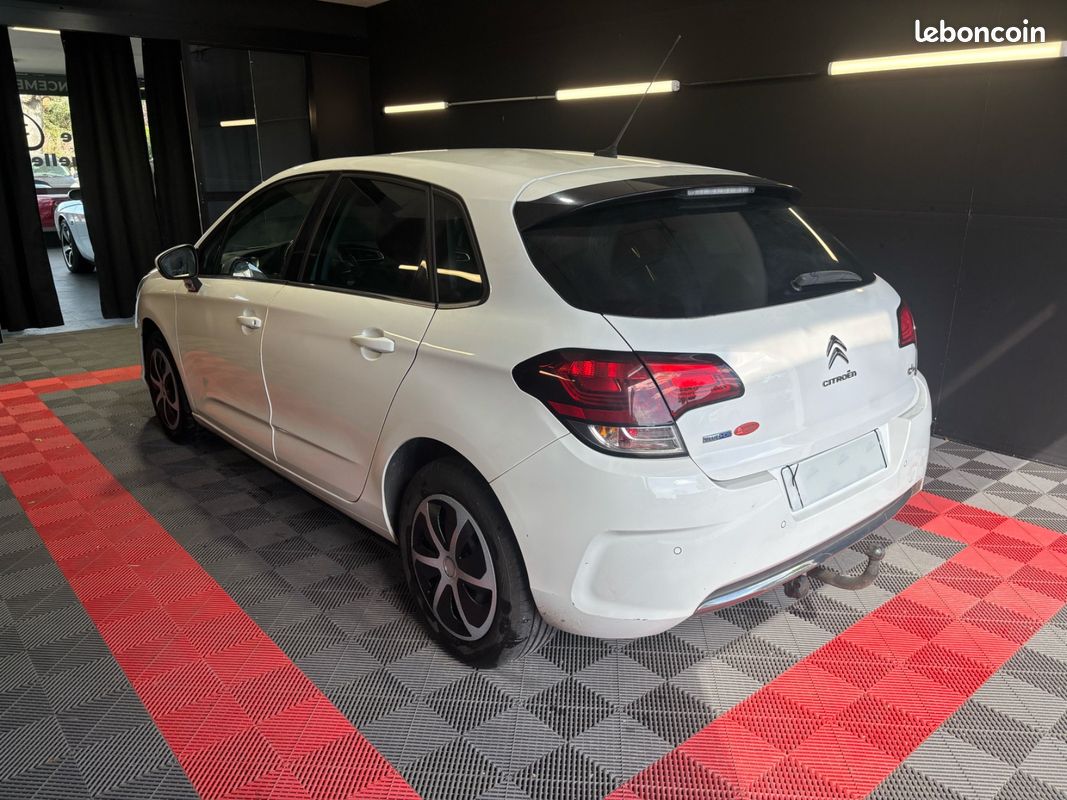 Citroën C4 1.6 HDi 120 ch Garantie 12 mois (TVA récupérable) - 2 places (image 7)