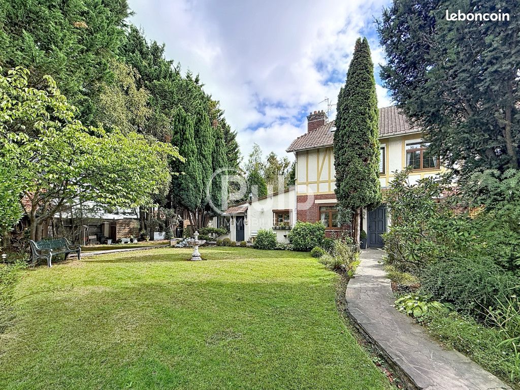Maison 7 pièces 145 m² · à Loos · 145 m² · 353 000 €