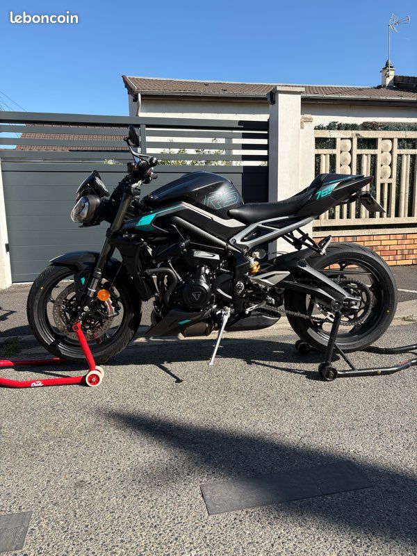 STREET TRIPLE RS 765 Triumph 2026 (image 2)