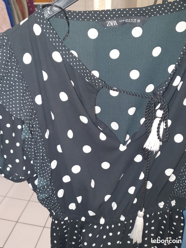 ROBE À EMPIÈCEMENTS À POIS - Écru / Noir | Belgique / Belgium
