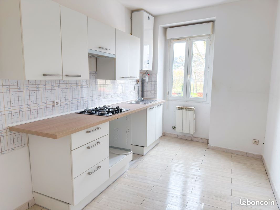 Appartement 1 pièce 29 m² · à Rive-de-Gier · 28,9 m² · 48 000 €