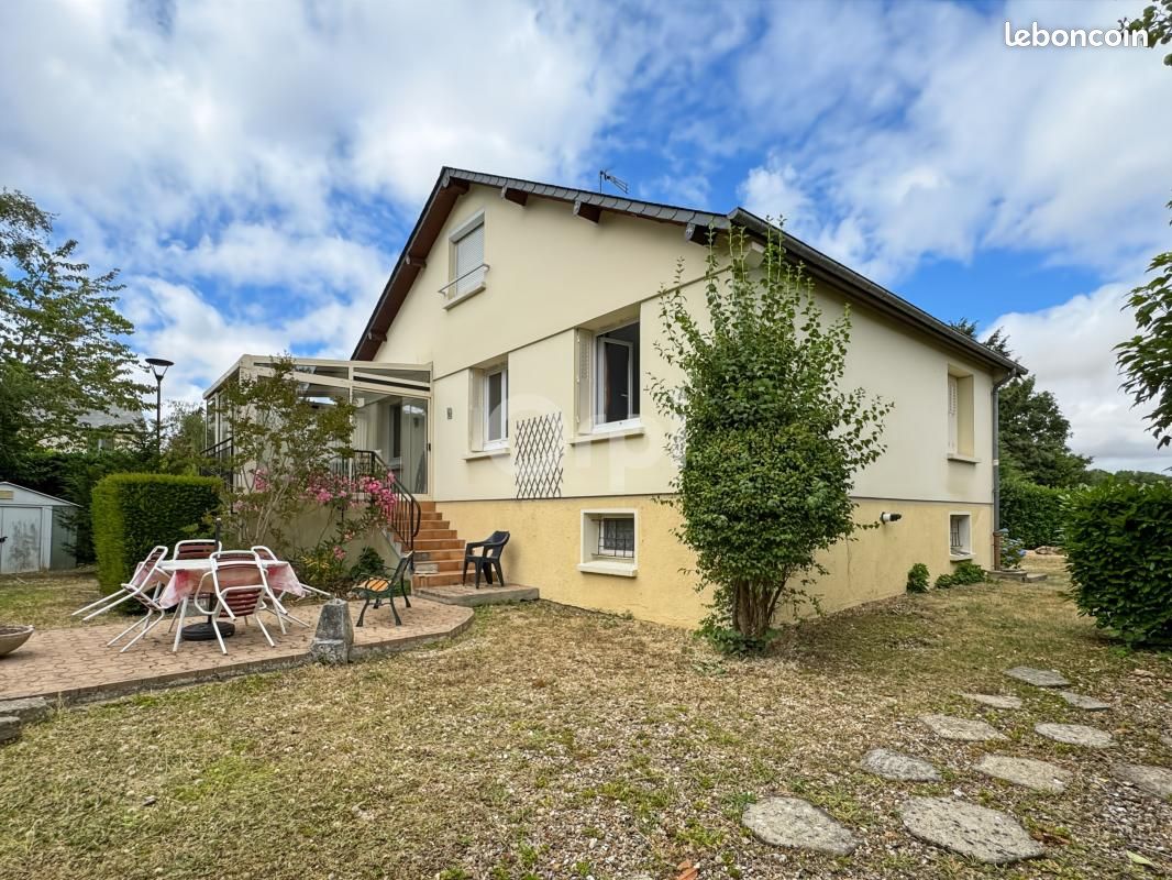 Maison 4 pièces 100 m² · à Saint-Sébastien-de-Morsent · 100 m² · 196 000 €