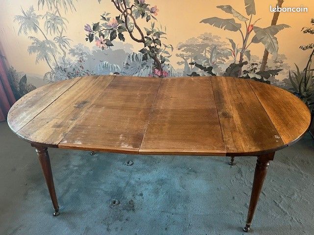 Table en bois massif (image 1)