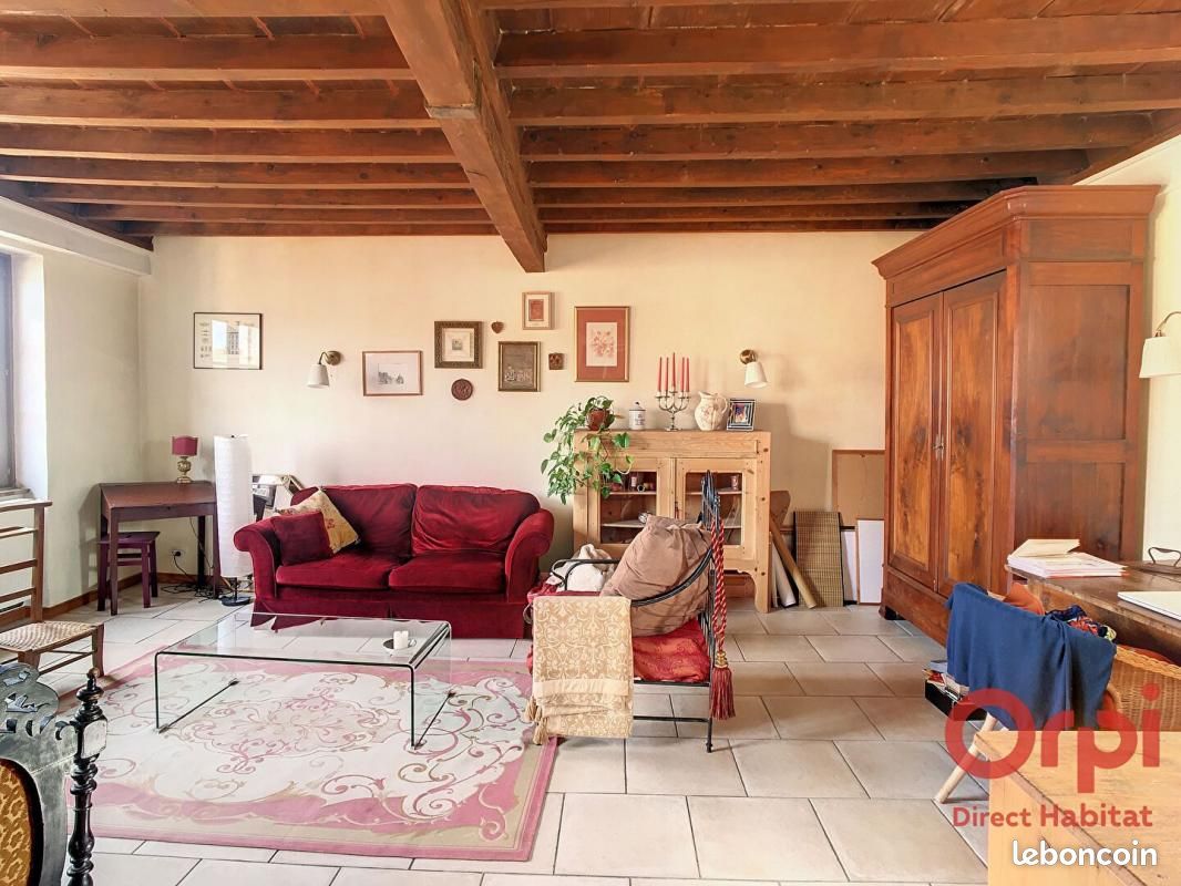 Appartement 3 pièces 81 m² · à Villefranche-sur-Saône · 81 m² · 680 €/mois