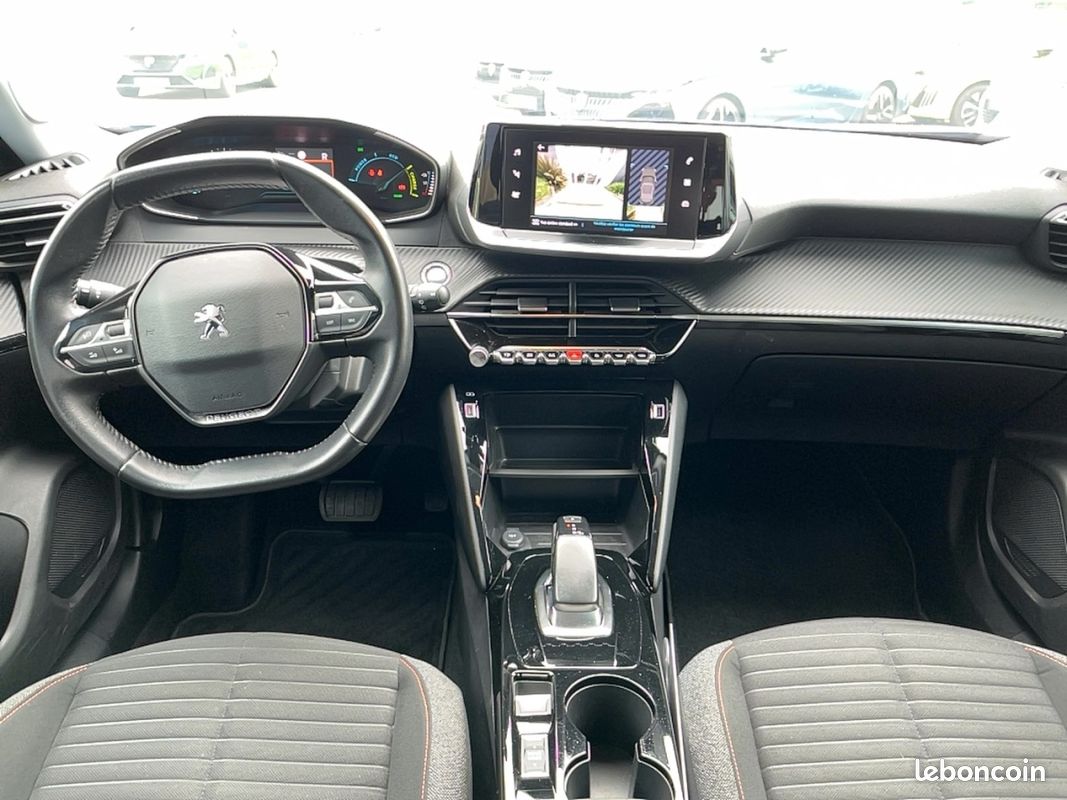 Peugeot 2008 e-2008 136ch Style (image 16)