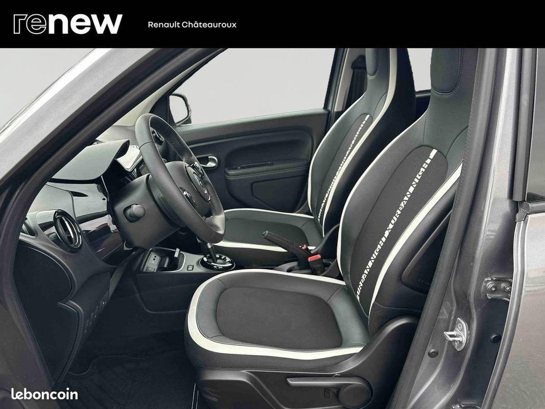 RENAULT Twingo III E-Tech SL Urban Night (image 14)