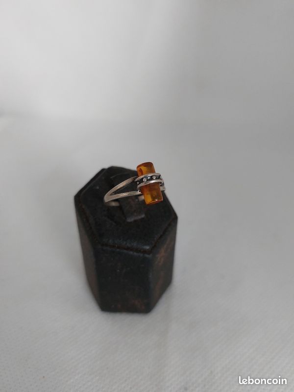 Bague Réglable En Argent Sterling Avec Ambre - Marque TGGC - Poinçons Anciens - Occasion Bel État