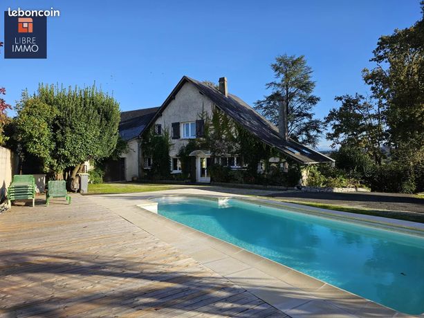 Propriété 11 pièces 288 m²