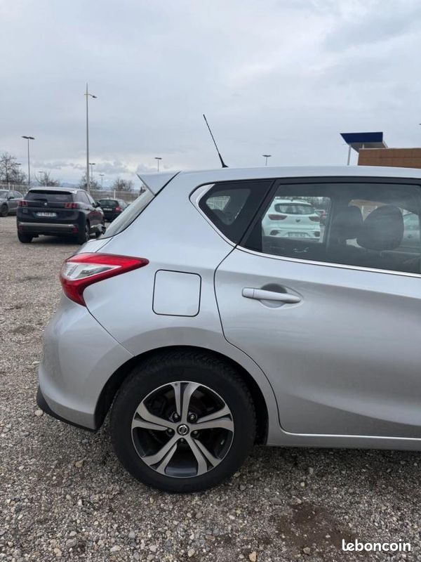 Nissan Pulsar 1.2 DIGT 115 ACENTA. / Véhicule révisée / 2clés / Bluetooth (image 16)