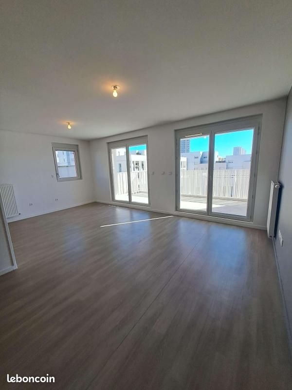 Appartement 4 pièces 81 m² · à Lyon · 81 m² · 1 037 €/mois