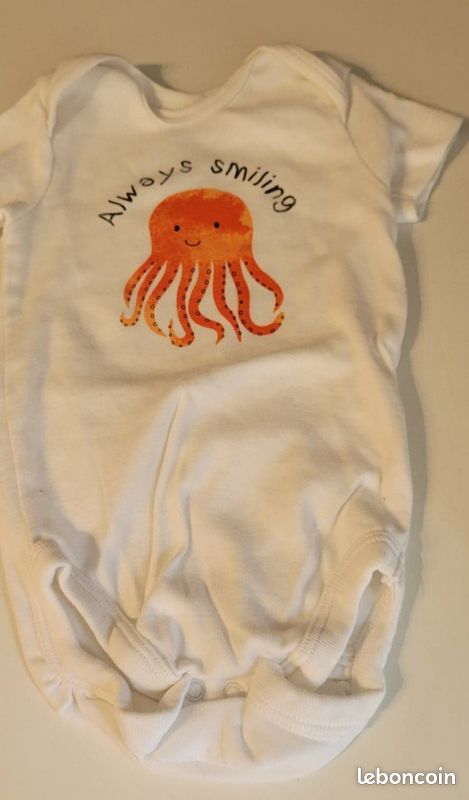 Lot bodys + ensemble bébé 3 à 6 mois très bon état (image 4)