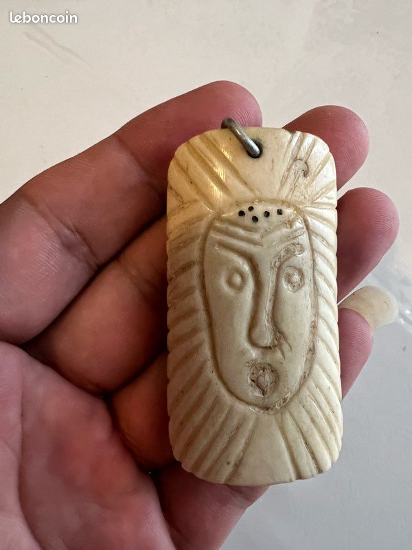 Ancien bijoux Pendentif en os (image 8)