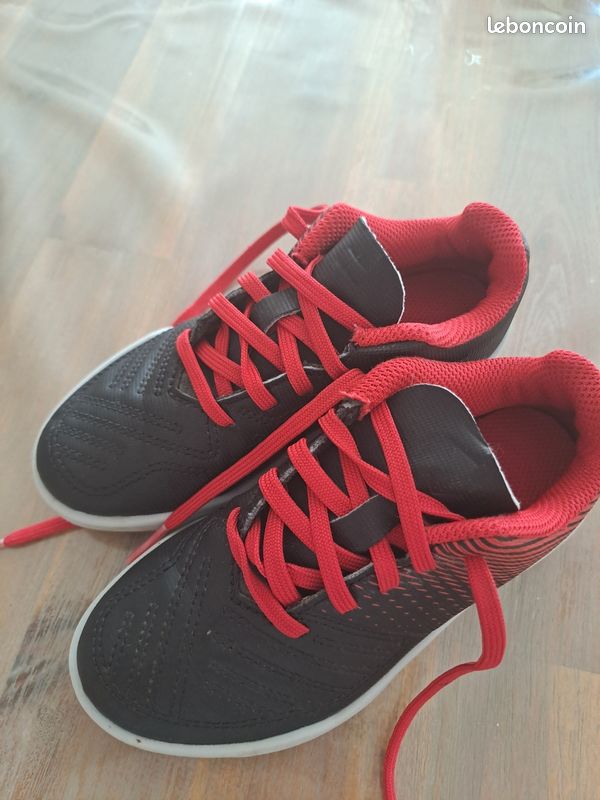 Chaussures a crampon 27 (image 1)
