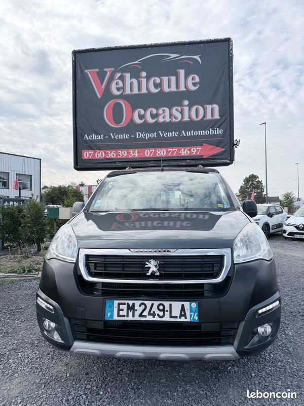 PEUGEOT PARTNER TEPEE 1.6 BlueHDi 120ch S&S BVM6 Outdoor (image 6)