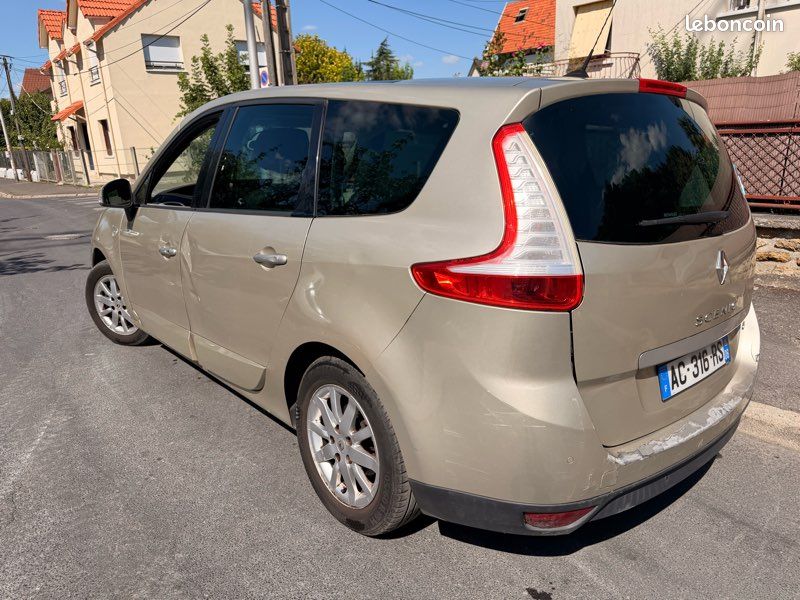 Renault Scenic III 1.9 DCI 130ch 7 places (image 5)