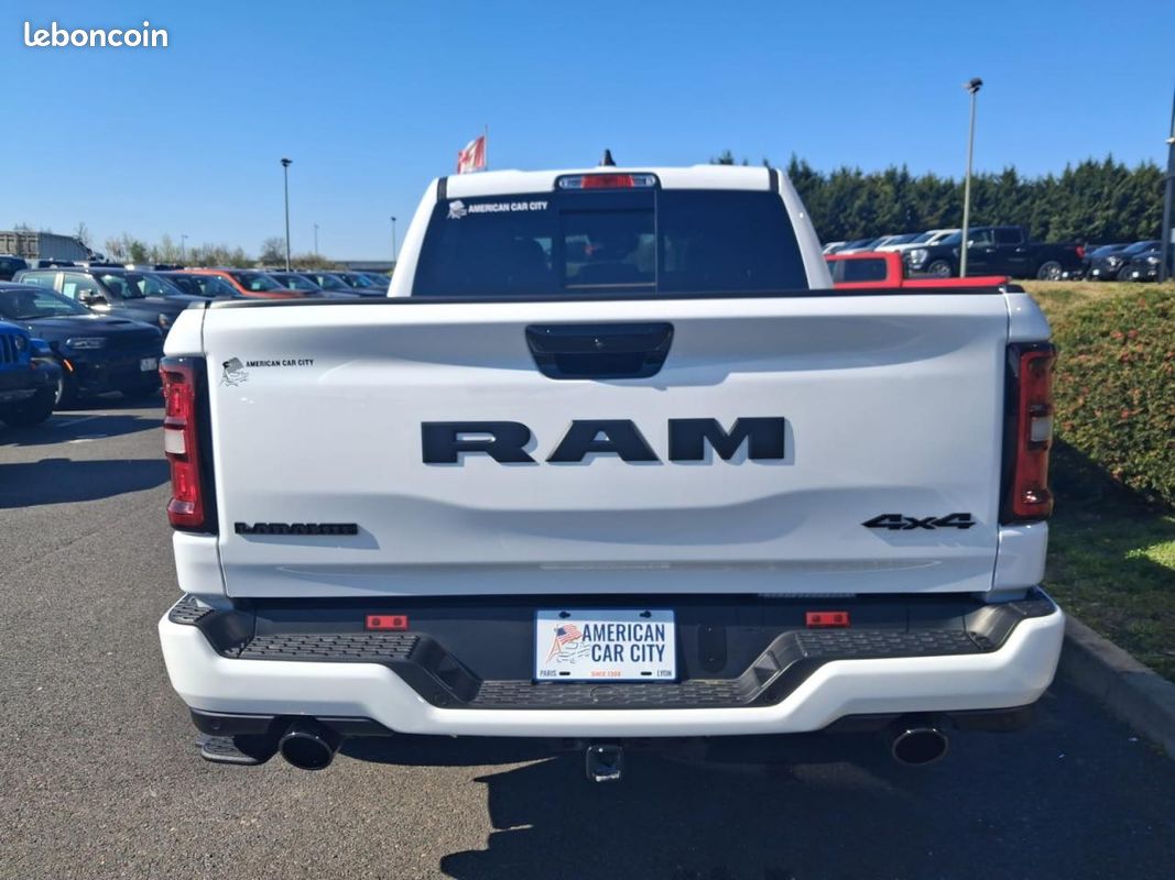 Dodge ram 1500 crew laramie sport night edition air (image 4)