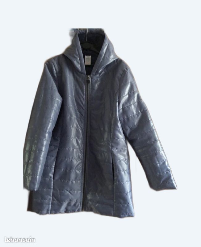 Doudoune capuche Damart état neuf taille 40 Vêtements