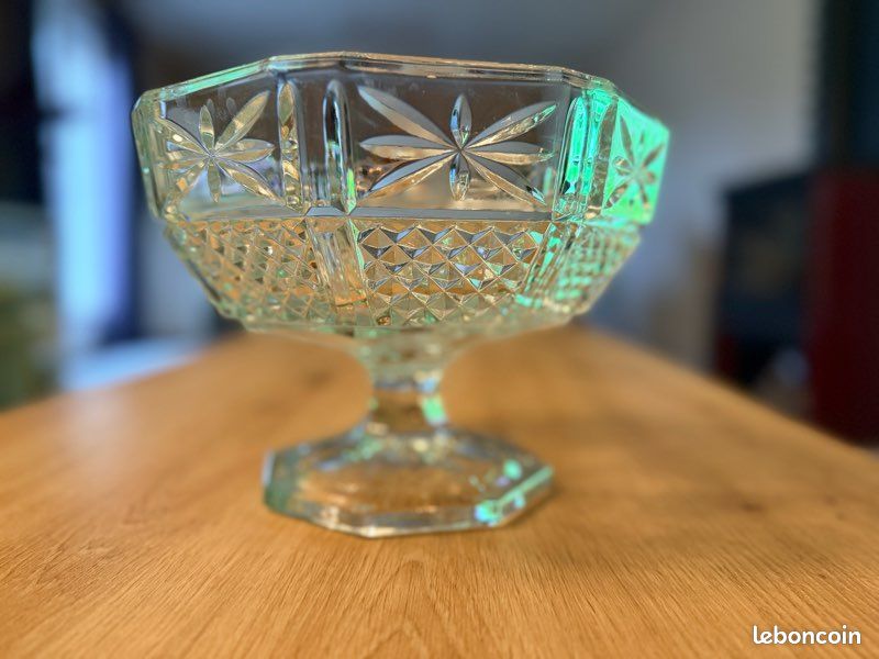 Coupe à fruits sur pied en verre ciselé style cristal - Très bon état (image 2)
