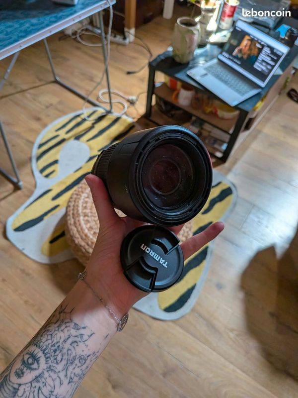 Objectif Tamron monture Canon AF 70-300mm F/4-5.6 Di LD Macro 1 : 2 (image 4)